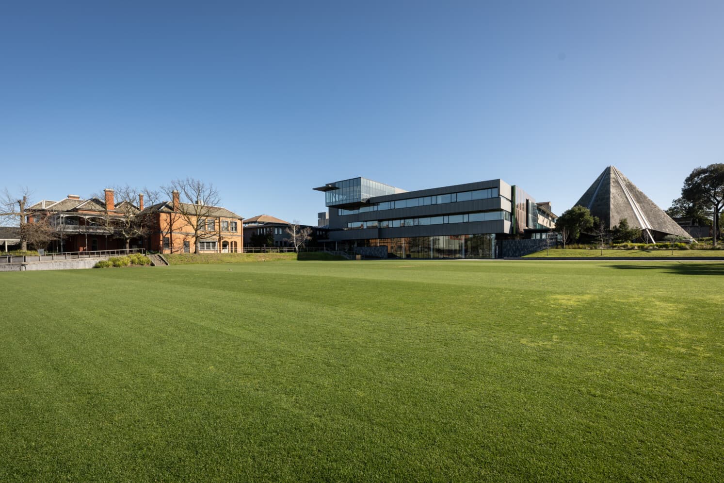 Sandell Oval