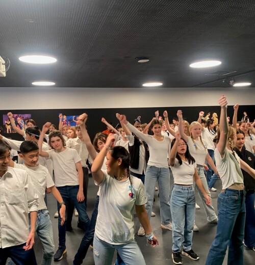 Students rehearsing for Middle School House Music!